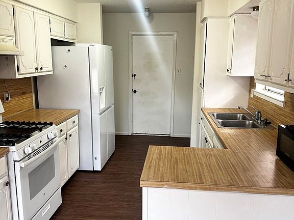 4th image of 5202 Ric Dr