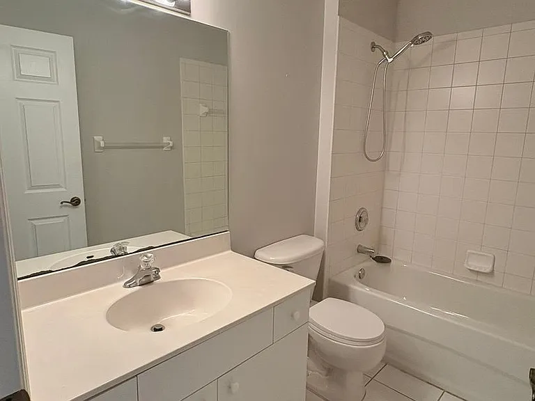 3619 Pine Oak Cir #108 — Photo 15