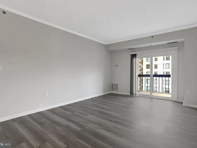 1211 S Eads St #1203 — Photo 13