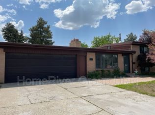2200 E 7110 S, Cottonwood Heights, UT 84121
