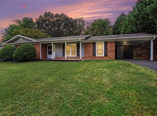 809 Merriweather Dr, King, NC 27021
