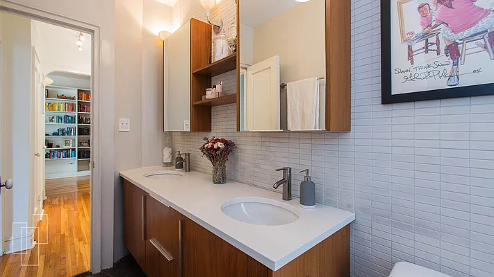 Sold by Garfield Realty  | media 22