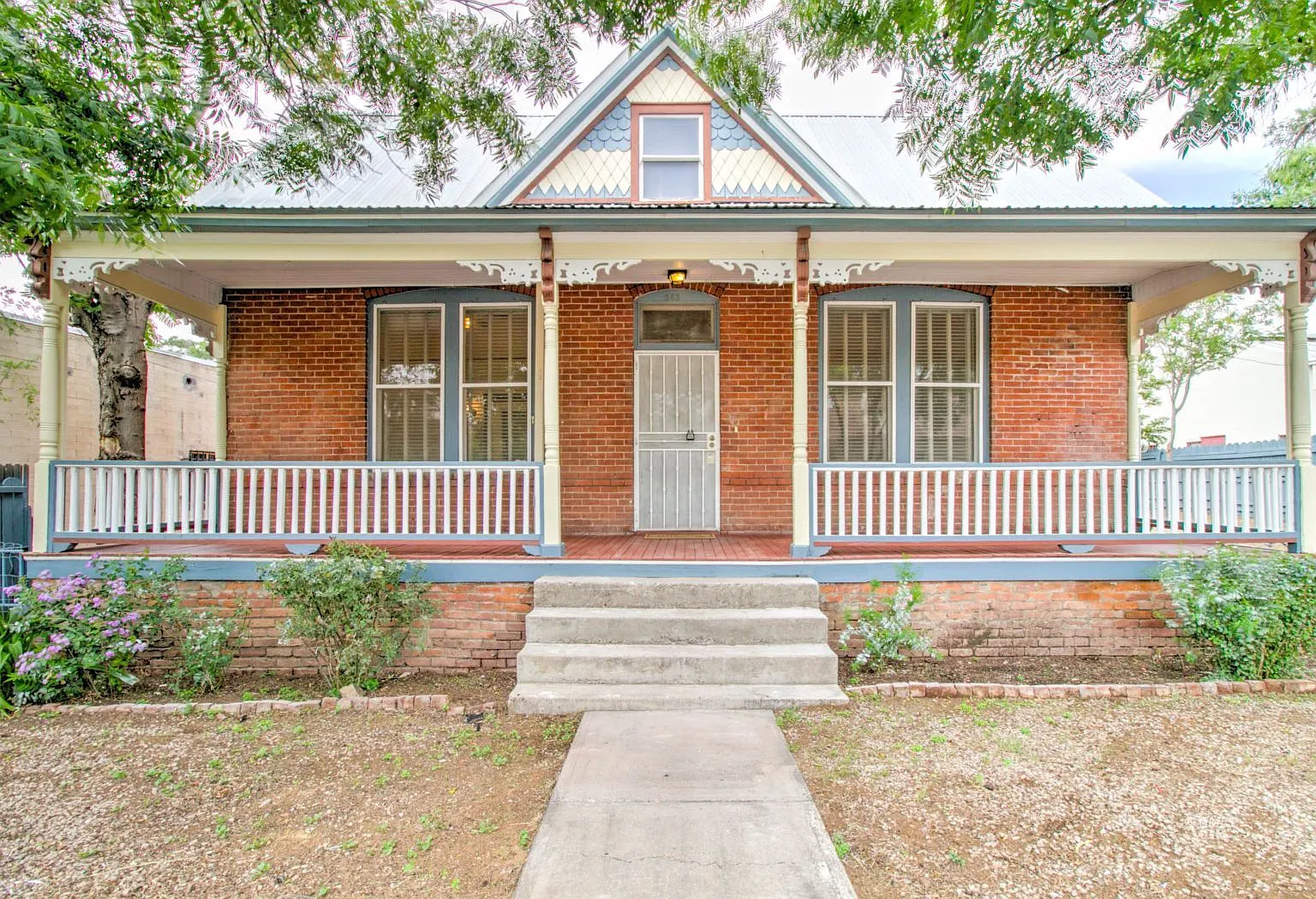 3 bed, 2170 sqft, $2,000 — Photo 1