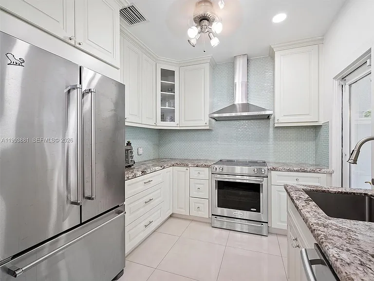 314 Romano Ave — Photo 3
