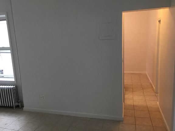 3rd image of 1231 31st Ave #2B