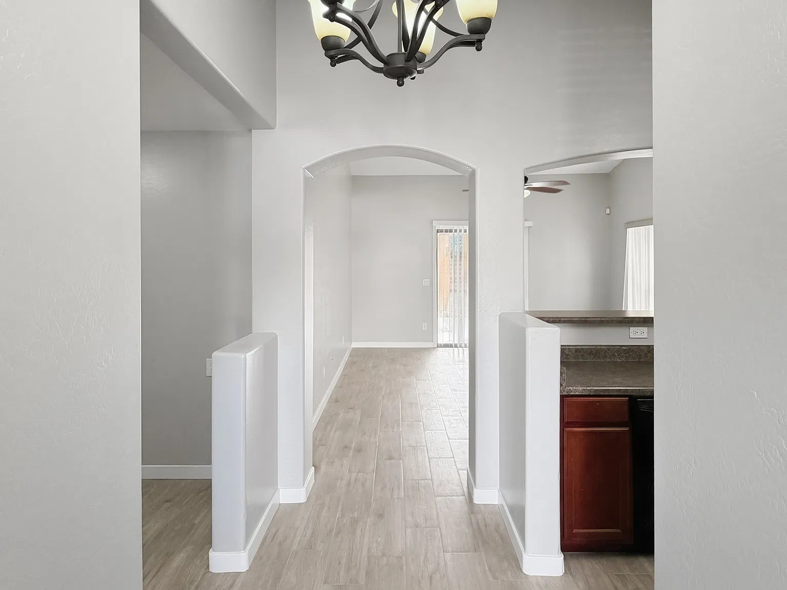 3 bed, 1308 sqft, $1,895 — Photo 3