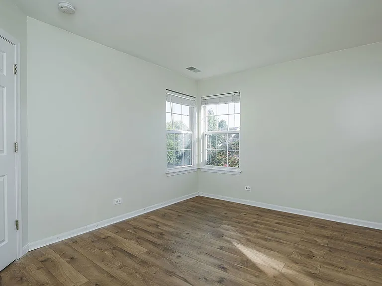 2943 Kentshire Cir — Photo 13
