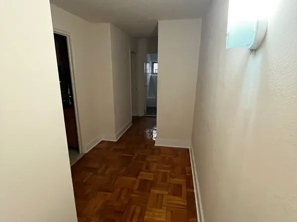 67-41 185th St #1A, Fresh Meadows, NY 11365