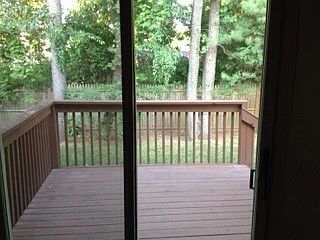 3rd image of 15 Windwood Dr