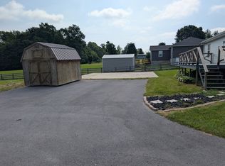 386 Trent Rd, Lafayette, TN 37083