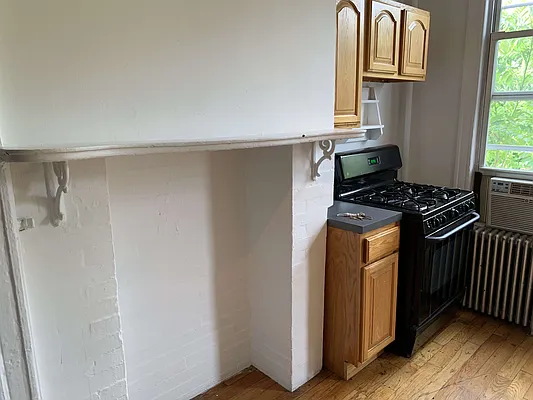 Rented by Flatiron Real Estate Advisors LLC | media 16