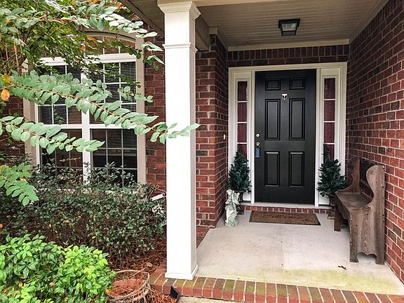2nd image of 915 Wickham Dr
