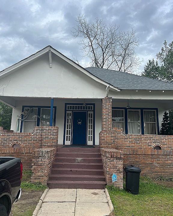 2nd image of 1042 Crescent Ave