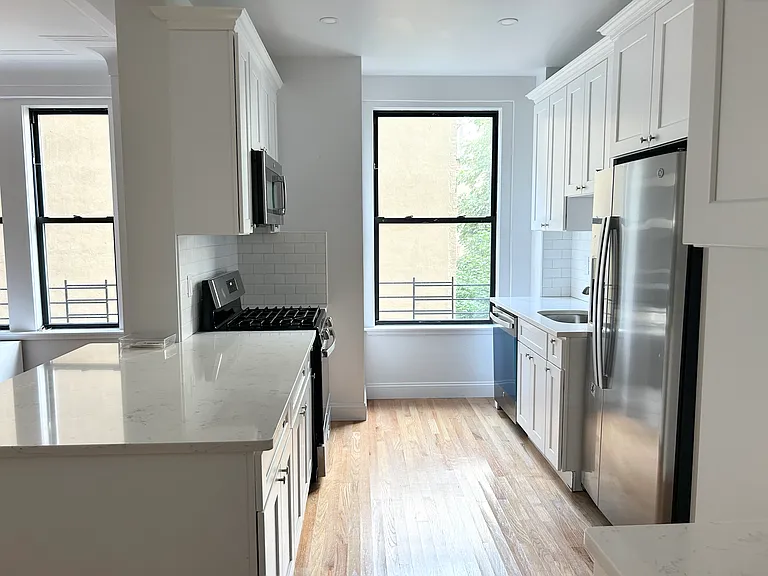 365 W End Ave #4D — Photo 7