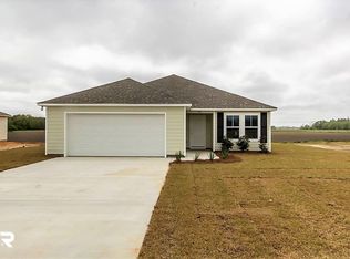 207 Plantation Dr, Summerdale, AL 36580