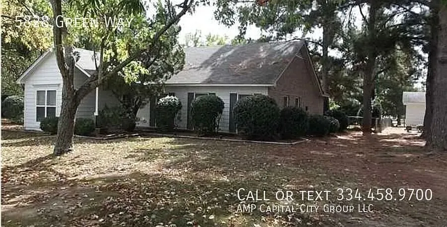 5828 Green Way