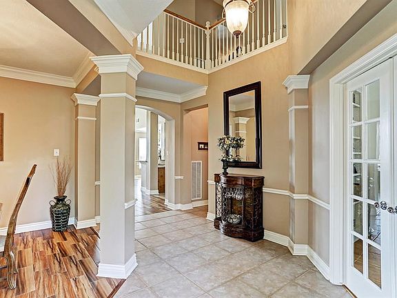 4th image of 8506 Hillsboro Pl