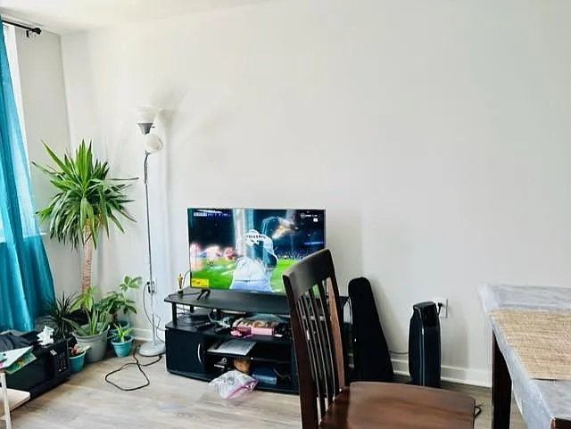 3 bed, 1500 sqft, $1,200 — Photo 2