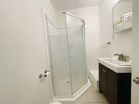 3rd image of 151 Wentworth St S #1