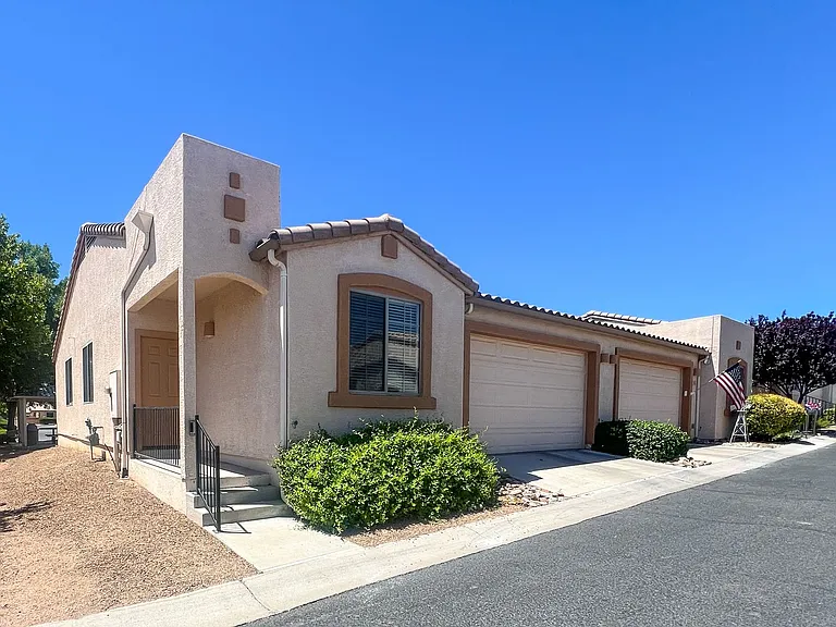 1715 Pinon Dr — Photo 1
