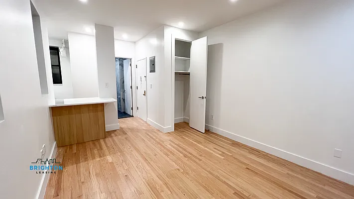 Rented by Brighton Management | media 8