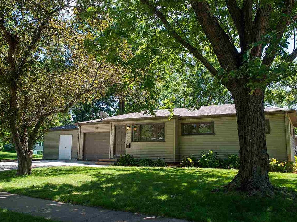 3101 Friendship St, Iowa City, IA 52245 Zillow