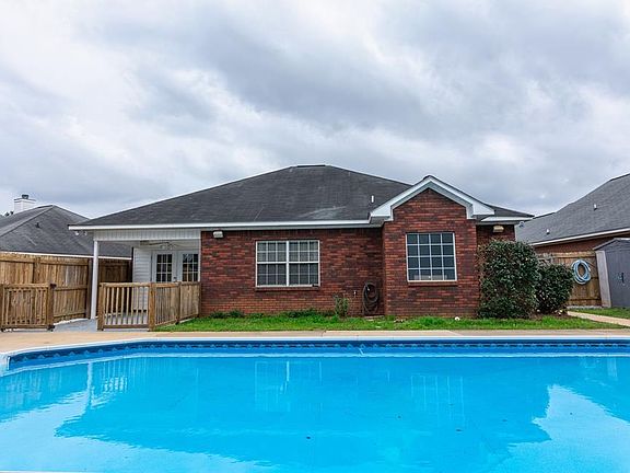 2nd image of 244 Windsor Garden Dr