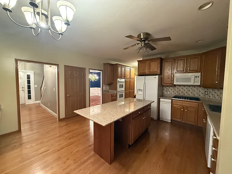 2764 Rising Meadow Dr — Photo 6
