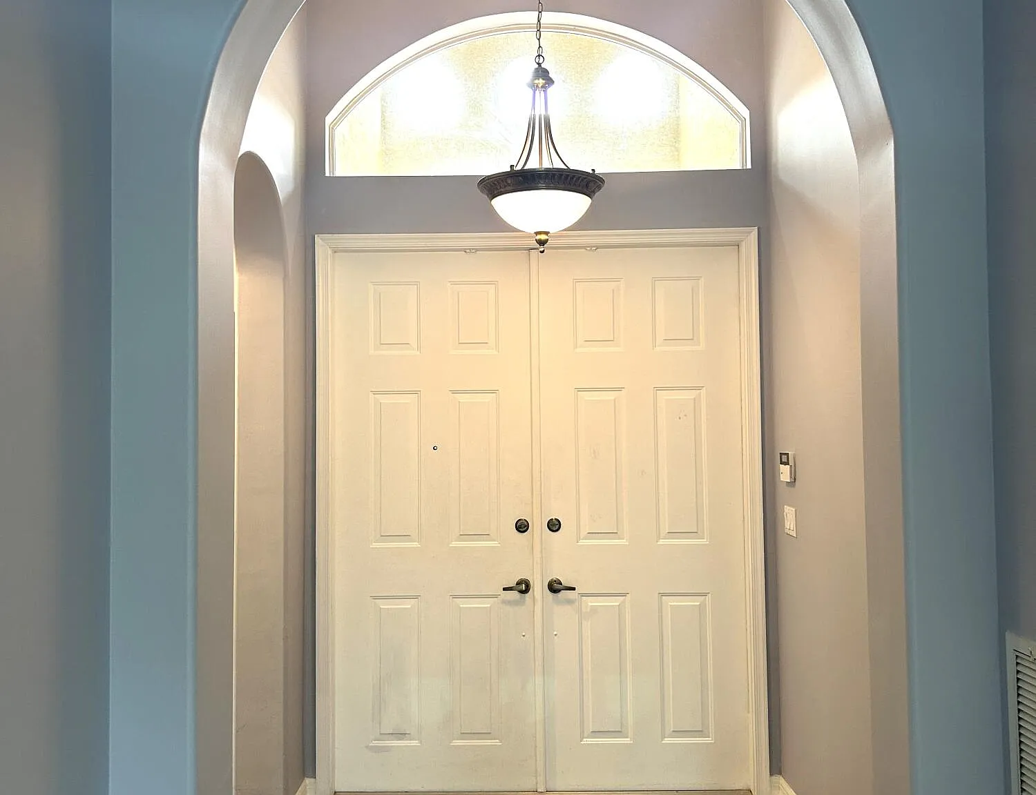 2 bed, 2.0 bath, 1748 sqft, $3,200 — Photo 2