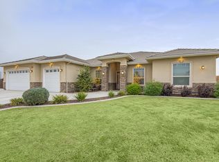 1136 N Citrus Ct, Visalia, CA