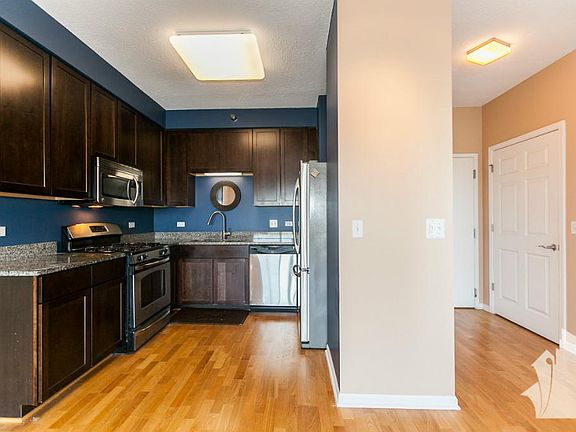 2nd image of 1134 W Granville Ave #1112