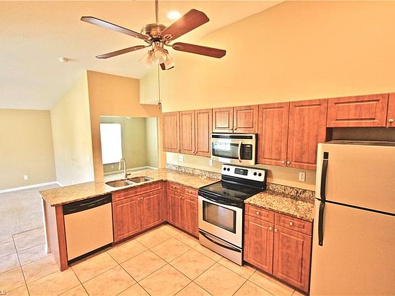 2nd image of 4540/4542 28th St SW