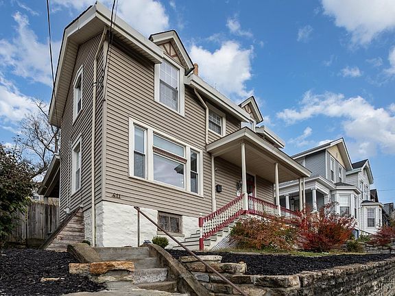 3rd image of 411 Stanley Ave