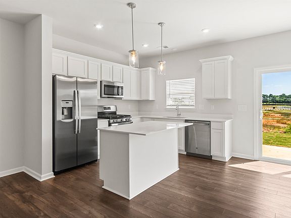 3rd image of 509 Arrabelle Way