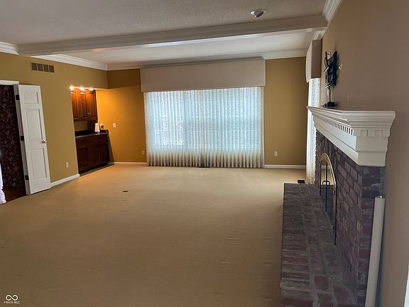 4th image of 1037 Foxglove Cir