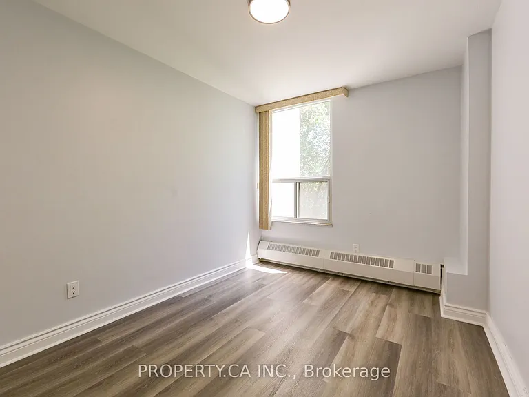 60 Pavane Linkway #207 — Photo 10