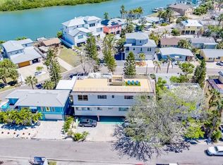 18111 1st St E, Redington Shores, FL 33708