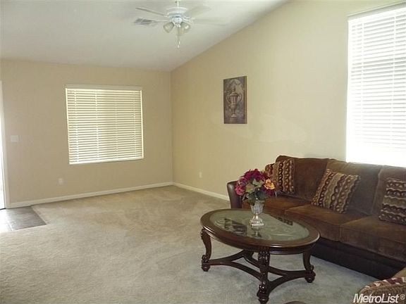 3rd image of 3802 Bella Flora Dr