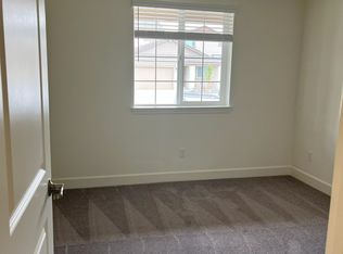 923 Cascade Range Dr, Sparks, NV 89436