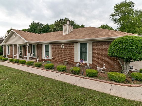 3rd image of 101 Catina Dr