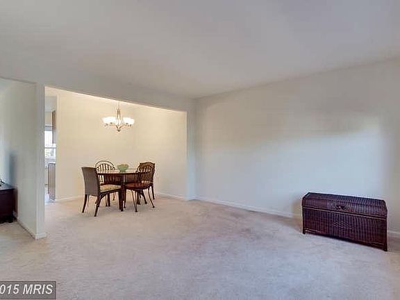 4th image of 3056 Hickory Grove Ct