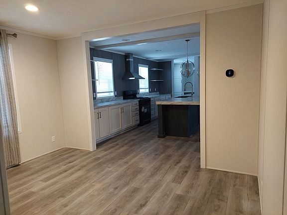 4th image of 287 Mulberry #287