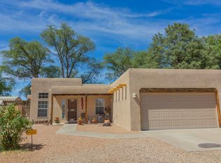 1719 Candelaria Rd NW, Albuquerque, NM 87107