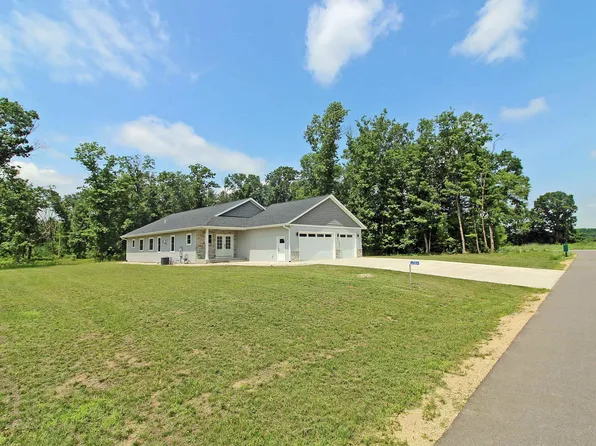 S12829 Spruce Trl, Spring Green, WI 53588