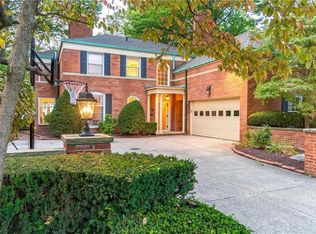 19855 Edgecliff Dr, Euclid, OH 44119