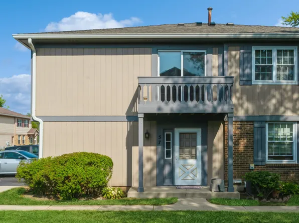 57 Basswood Dr #57, Vernon Hills, IL 60061