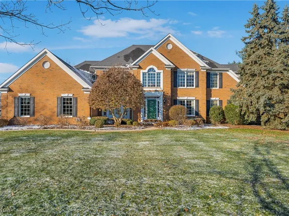 7067 Deer Trail Ave NE, Canton, OH 44721