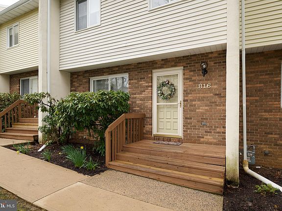 3rd image of 816 Galen Dr #3