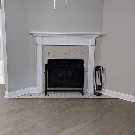 3rd image of 1110 Chapel Creek Dr