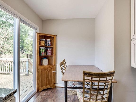 5th image of 6018 Park Pl